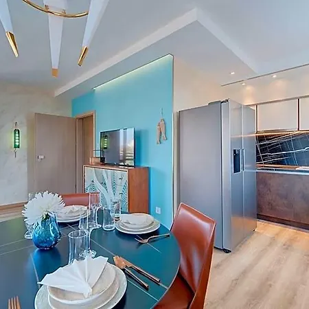 Marty's Beachfront Hotel 5*