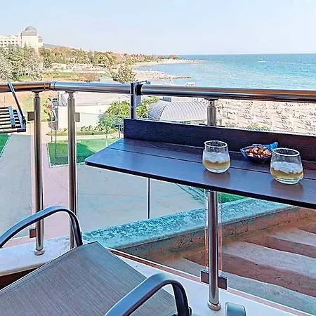 Hotel Marty's Beachfront