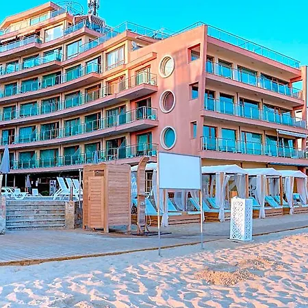 Marty's Beachfront