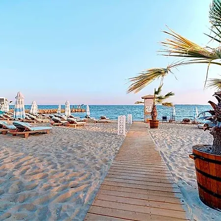 Marty's Beachfront