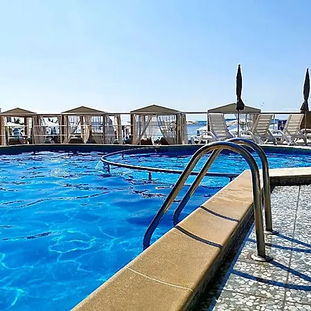Hotel Marty's Beachfront