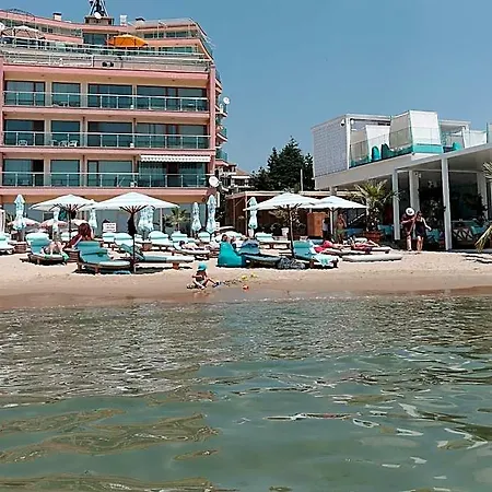 Marty's Beachfront Hotel 5*